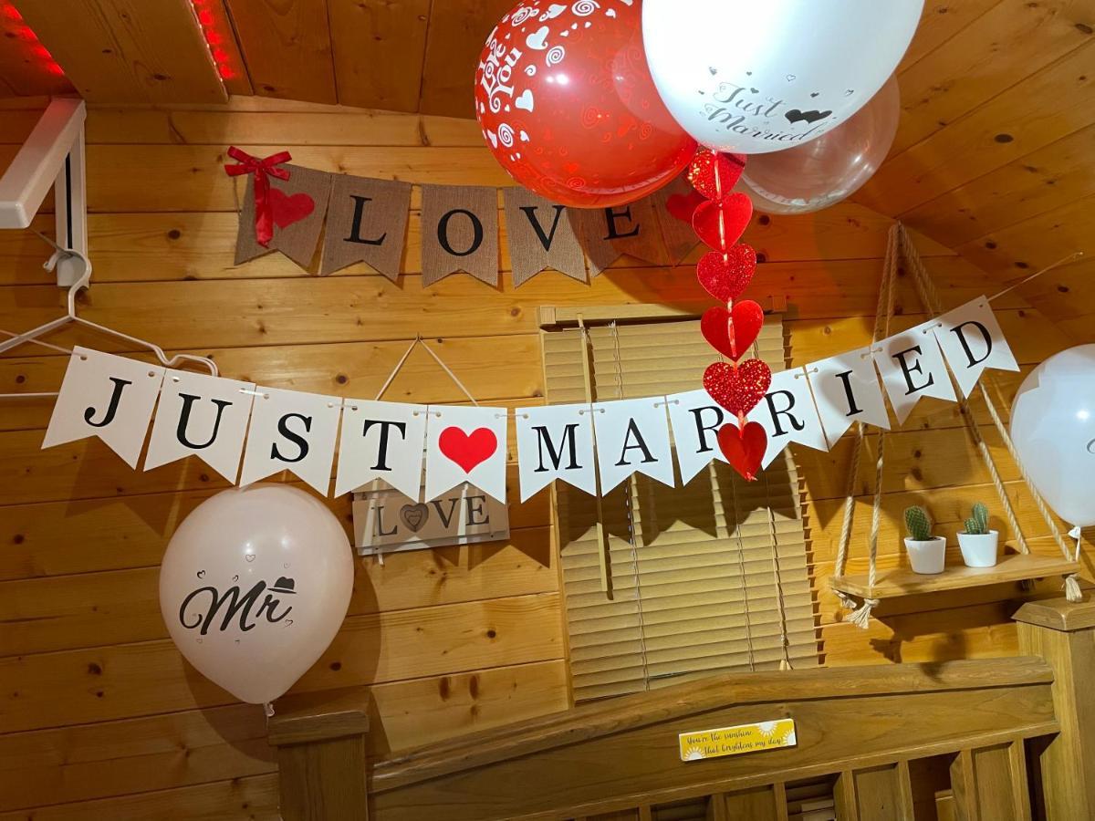 Finn Village - Loch Lomond Sunset Glamping Pod - Private Ofuro Hot Tub Apartment *