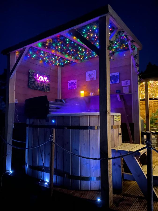 Apartment Finn Village - Loch Lomond Sunset Glamping Pod - Private Ofuro Hot Tub *