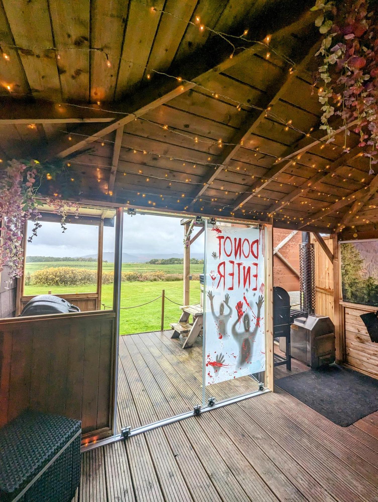Finn Village - Loch Lomond Sunset Glamping Pod - Private Ofuro Hot Tub Apartment *
