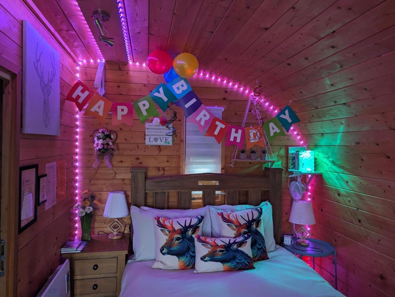 Finn Village - Loch Lomond Sunset Glamping Pod - Private Ofuro Hot Tub Apartment *