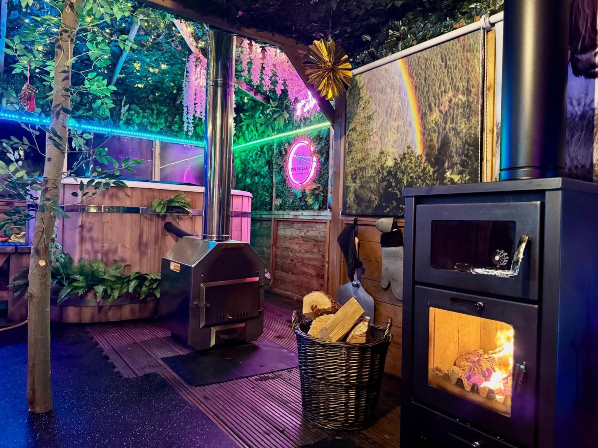 Apartment Finn Village - Loch Lomond Sunset Glamping Pod - Private Ofuro Hot Tub *